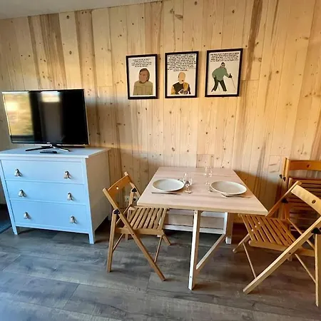 Moderne Avec Balcon Et Parking Couvert - Famille De 4 Ou Couple Apartment
